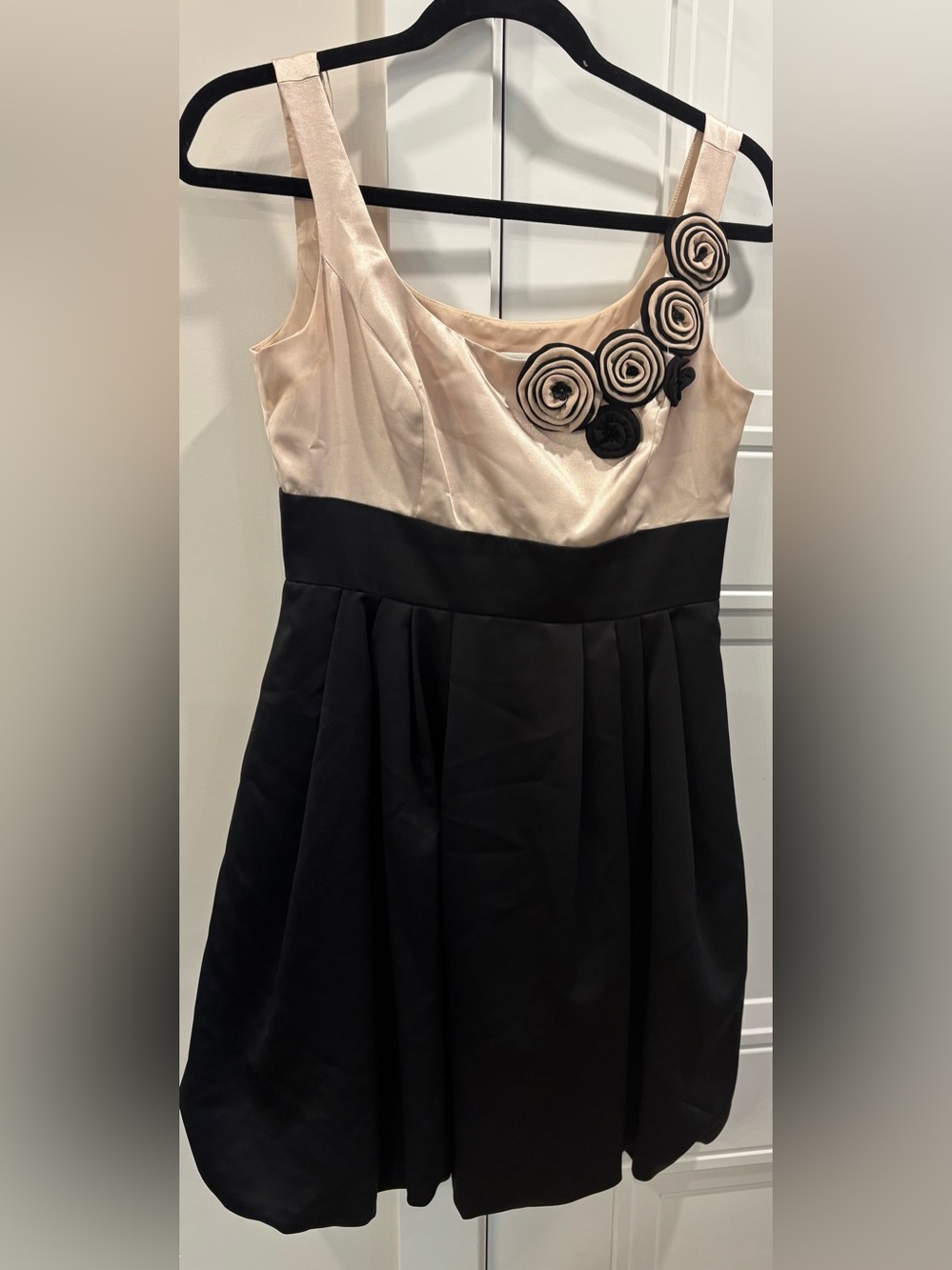 London Times champagne and black satin bubble-hem cocktail dress size 6